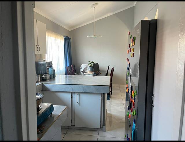 3 BEDROOM HOUSE FOR SALE IN FLORA PARK